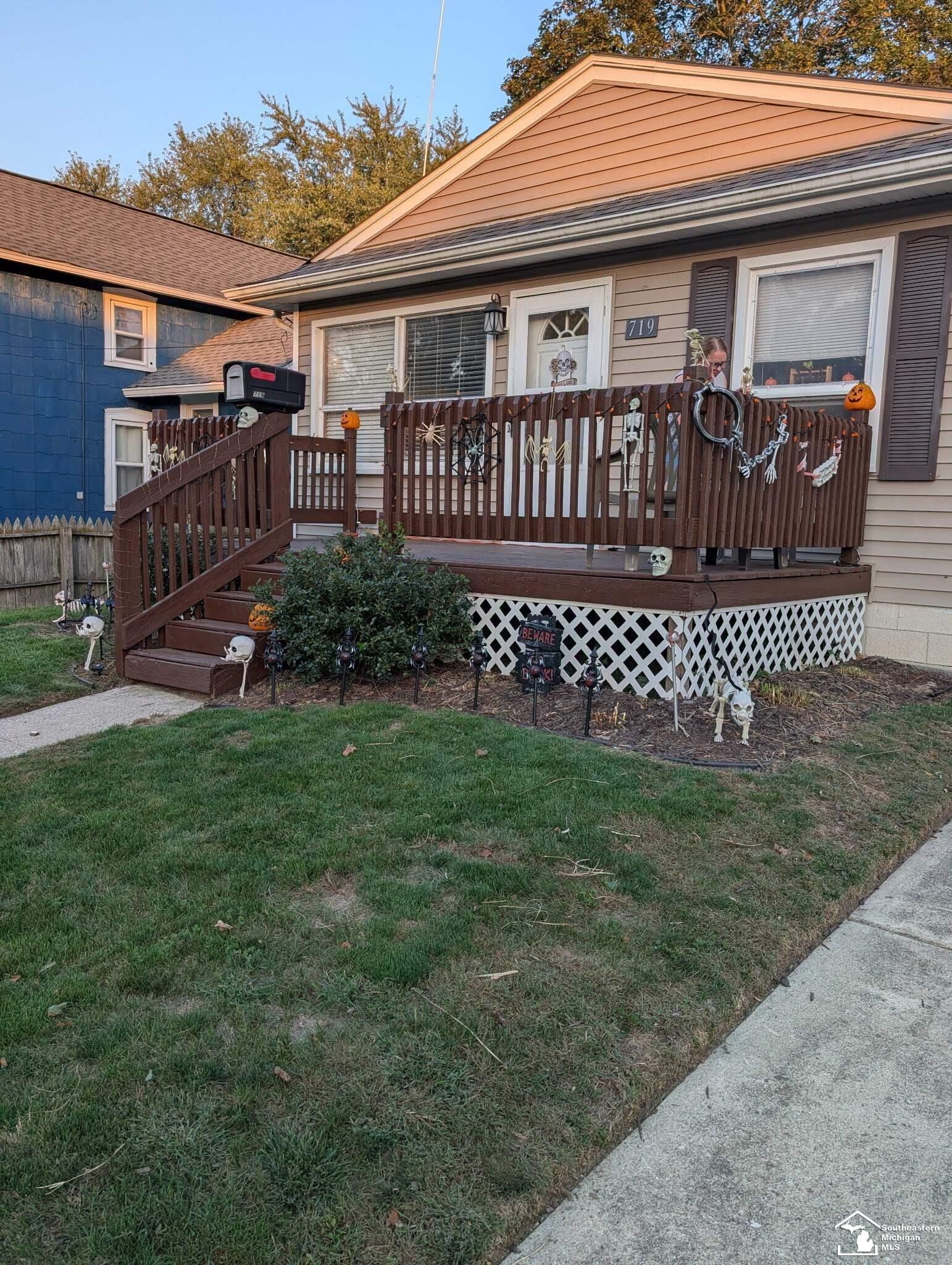 Property Photo:  719 Adams Street  MI 48161 