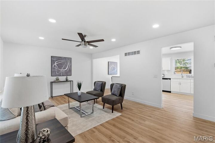 Property Photo:  512 Chele Drive  MO 63304 