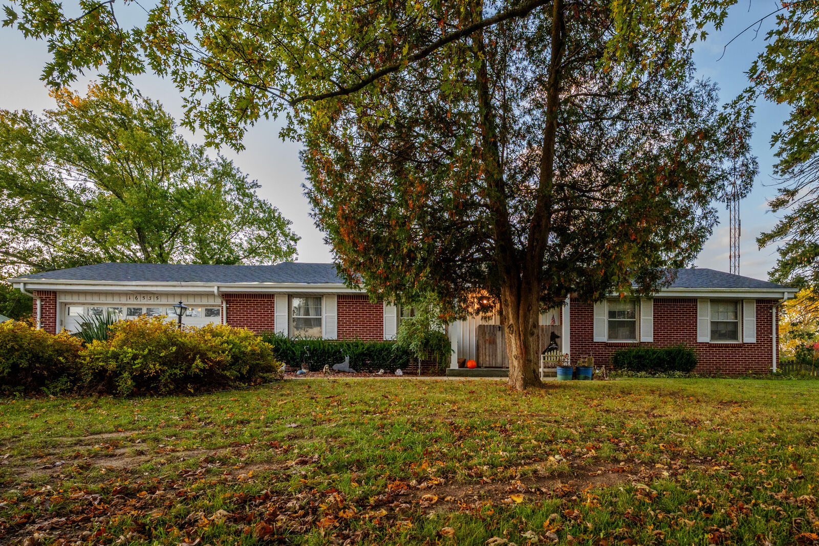 Property Photo:  16535 Plank Rd  WI 53182 