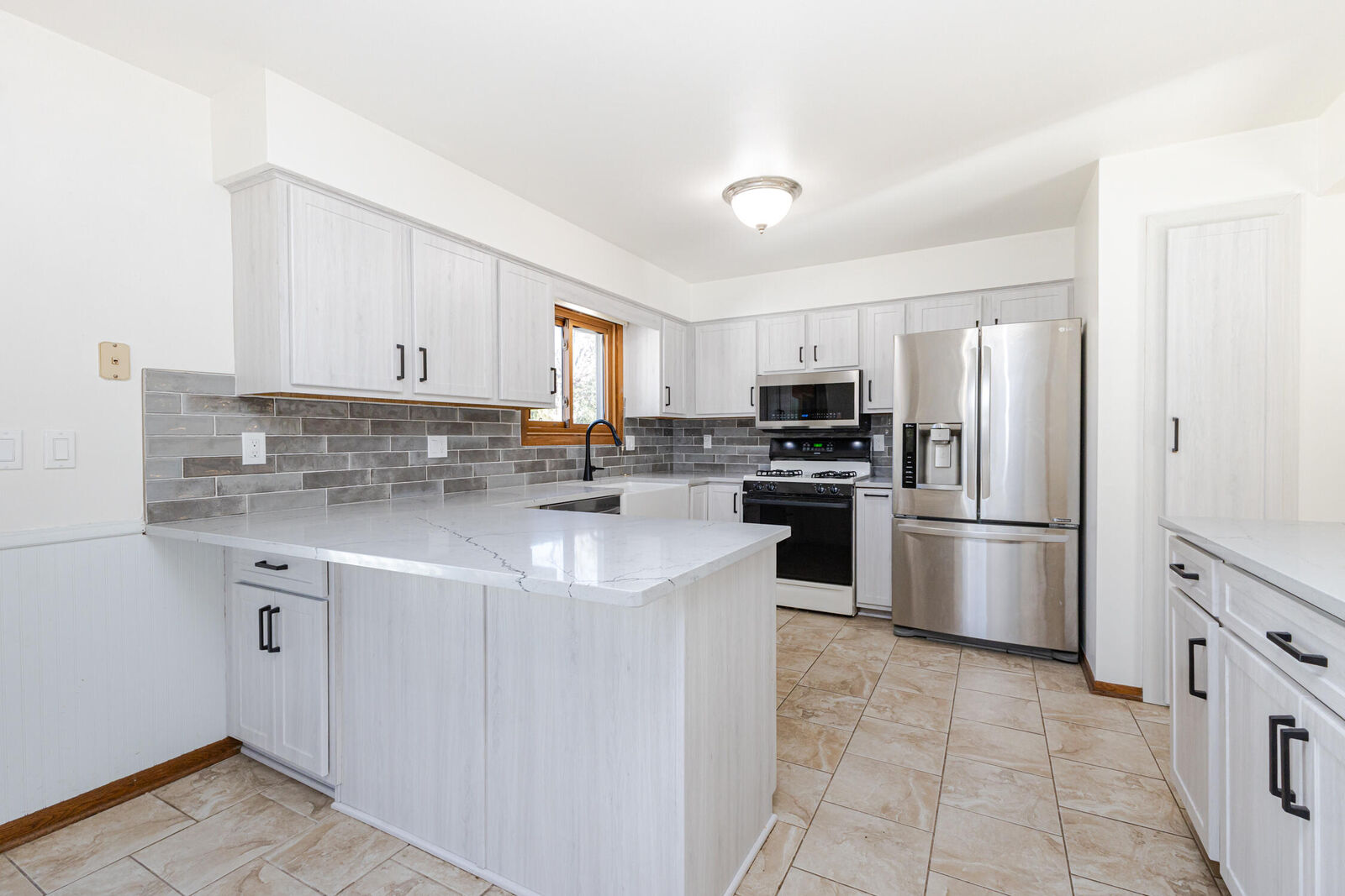 Property Photo:  2006 Garland Ave  WI 53188 