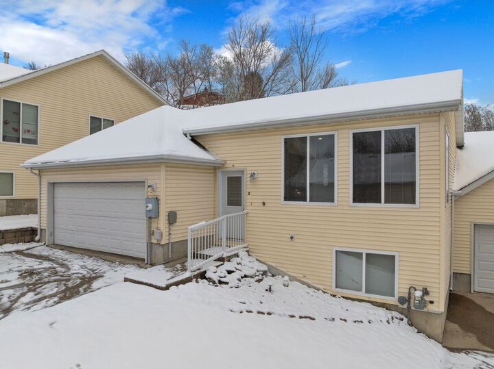 Property Photo: 1112 NW Delmar Ct. Unit 2 NW ND 58703