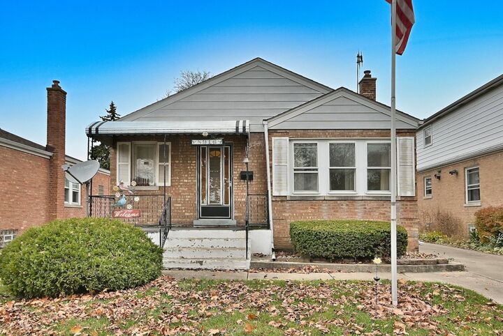 Property Photo: 8916 Cherry Avenue IL 60171