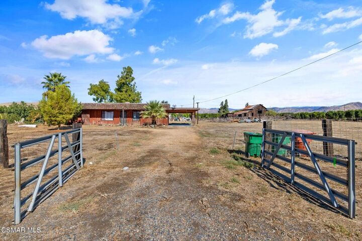 Property Photo: 20328 Avenue 344 CA 93286