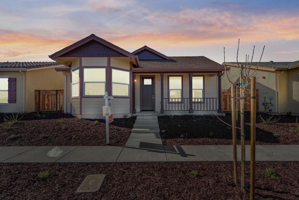 Property Photo:  779 Aurora Way  CA 93930 