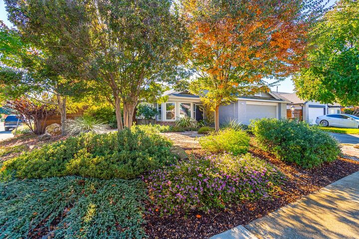 Property Photo: 1830 Pebblewood Drive CA 95833