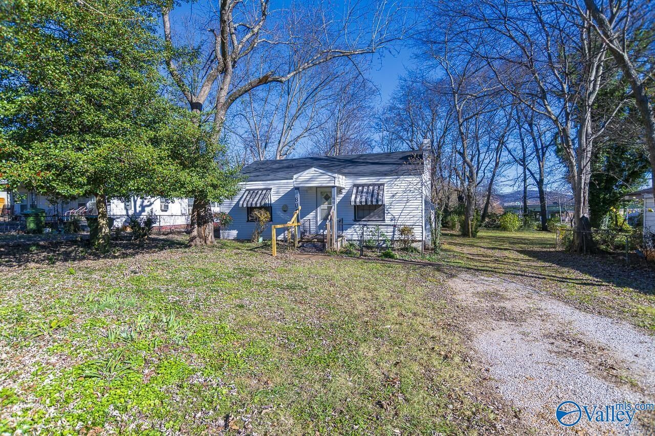 Property Photo:  804 Appleby Street NW  AL 35816 