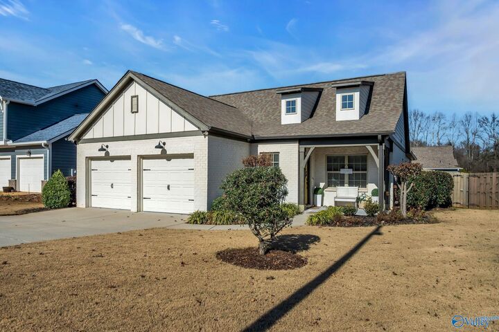 Property Photo:  124 Walking Trail Way  AL 35758 