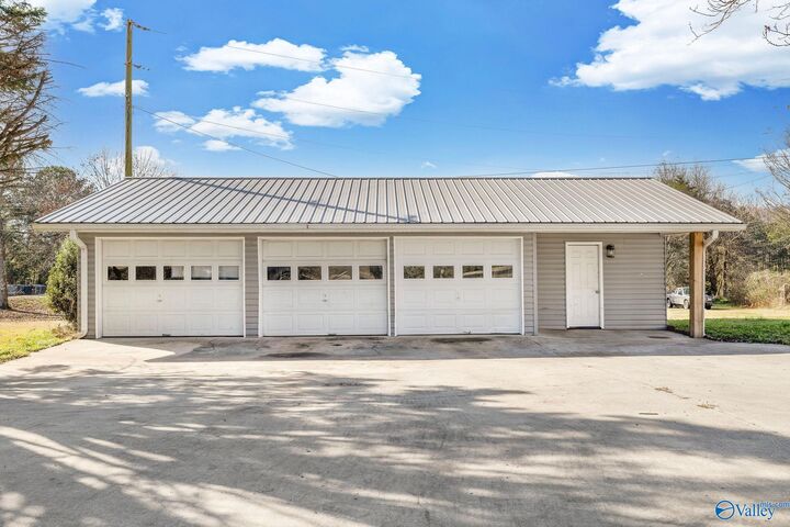 Property Photo:  54 County Road 813  AL 35057 