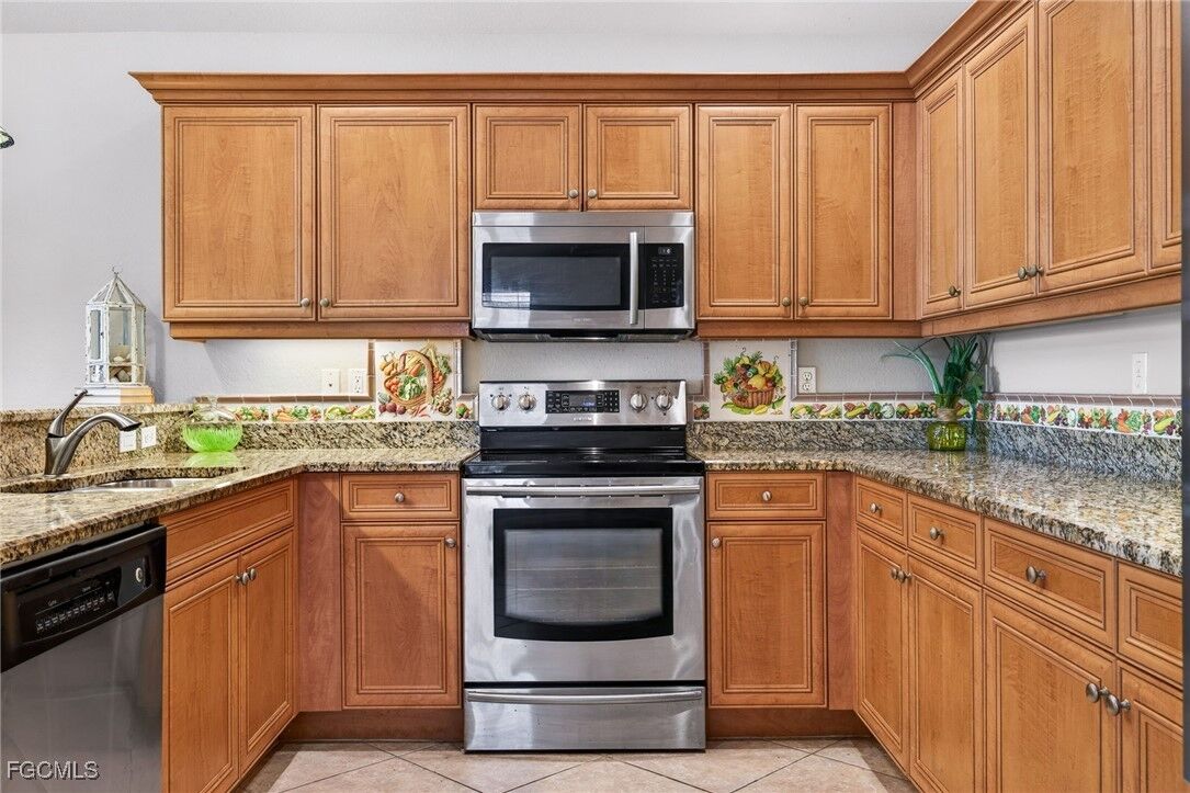 Property Photo:  11081 Yellow Poplar Drive  FL 33913 