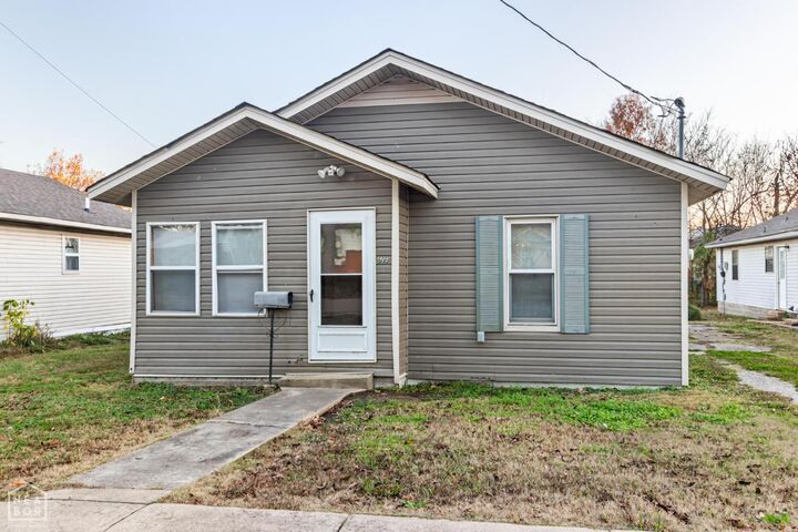 Property Photo: 606 W Thompson Street AR 72450