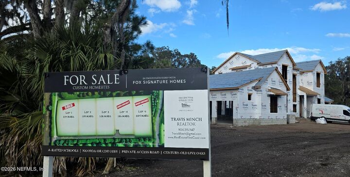 Property Photo: 123 Walter Way FL 32082