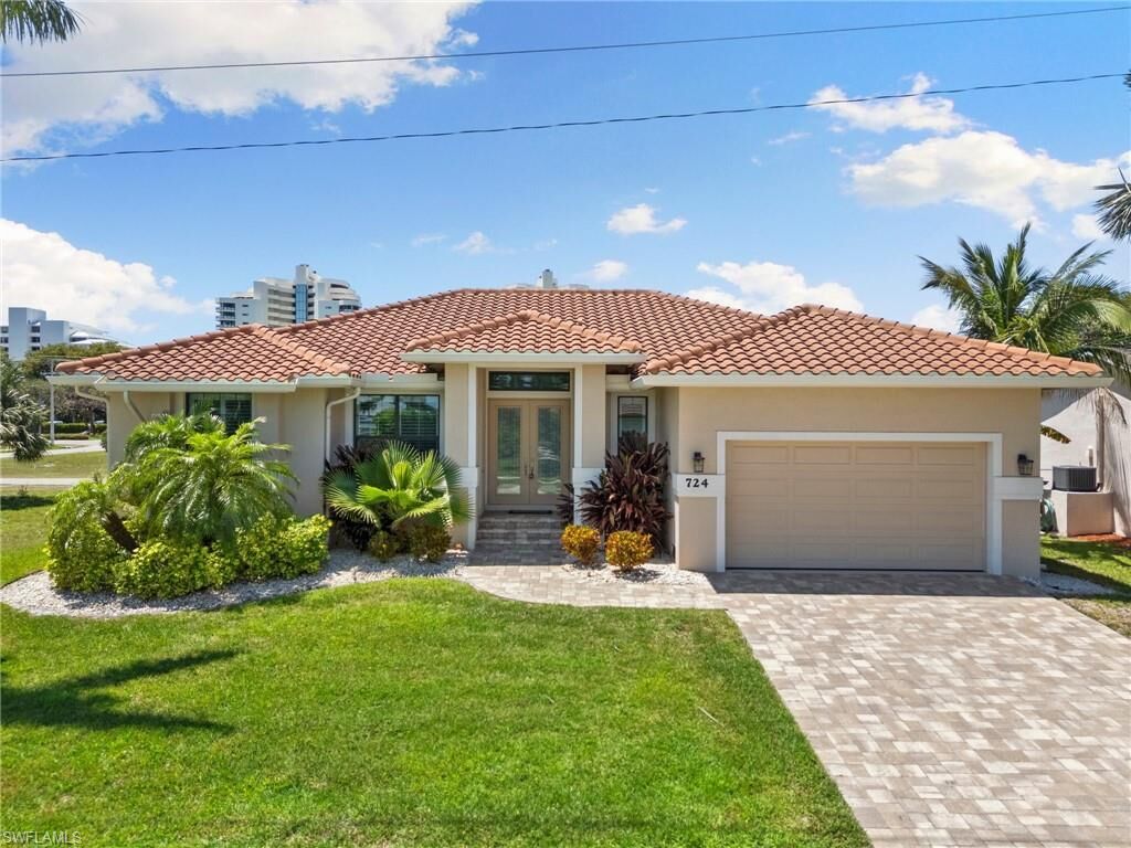 Property Photo: 724 Seagrape Dr FL 34145