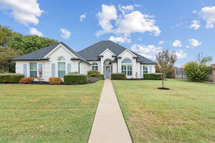 Property Photo: 100 Sumner Lane TX 75165