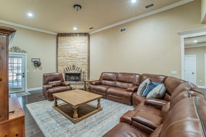 Property Photo: 1019 Gin Road TX 75119