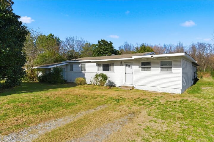 Property Photo:  902 W 12th Street  AR 72701 