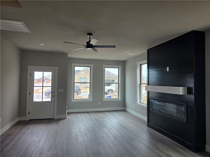 Property Photo: 6900 SW Orange Avenue AR 72713