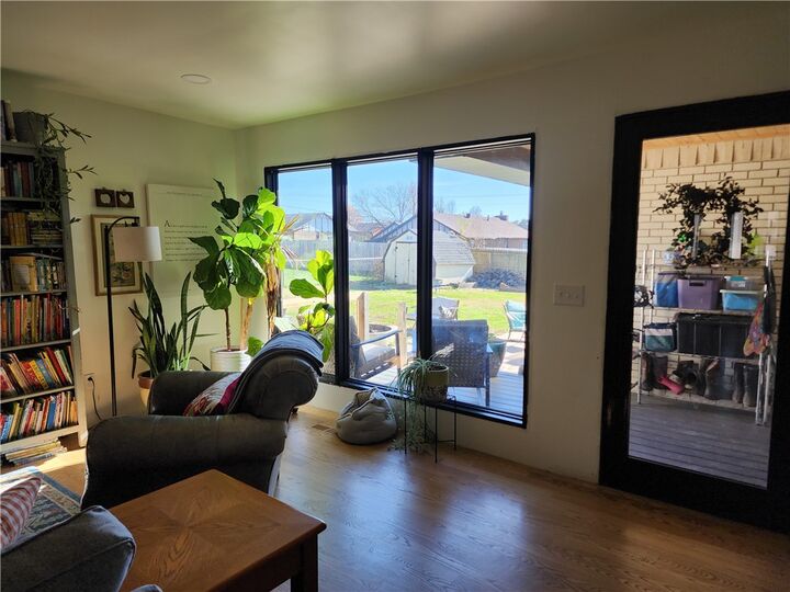 Property Photo: 2747 White Oak Drive AR 72758