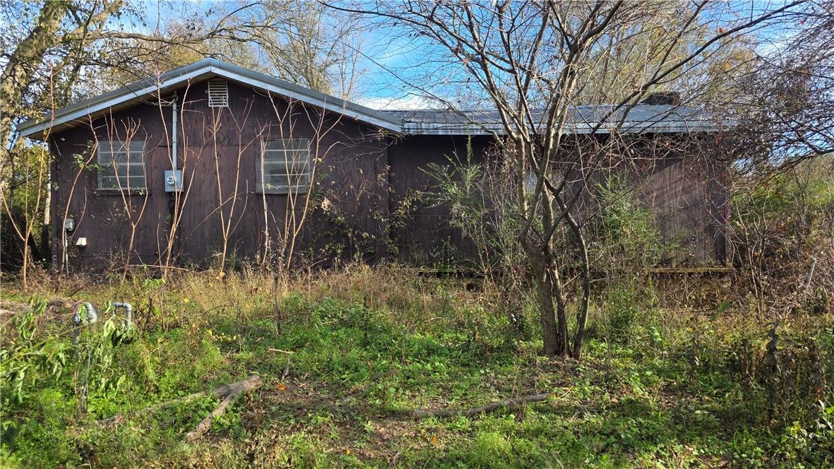 Property Photo:  418 County Road  AR 72943 