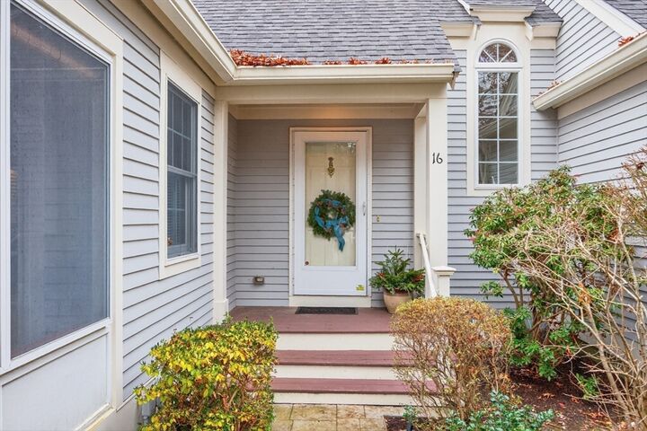 Property Photo:  16 Gold Leaf Ln 16  MA 02649 