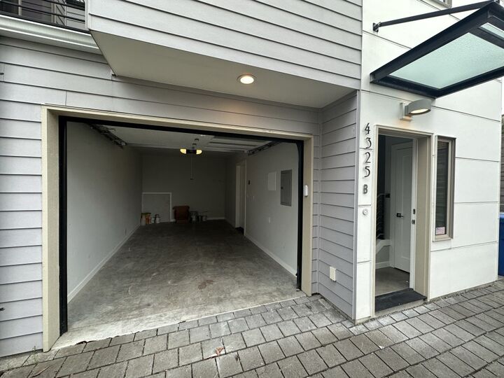 Property Photo:  4325  Whitman Avenue N B  WA 98103 