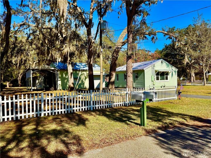 Property Photo: 28049 Sewickley Street FL 34601