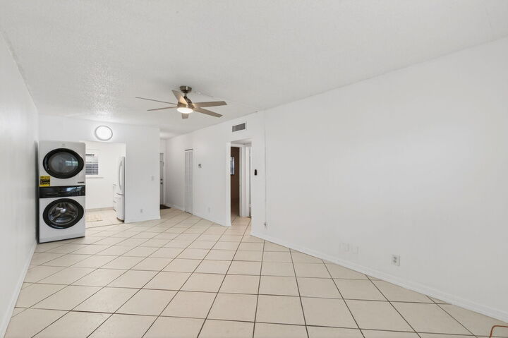Property Photo: 500 SW 2nd Avenue 111 FL 33432