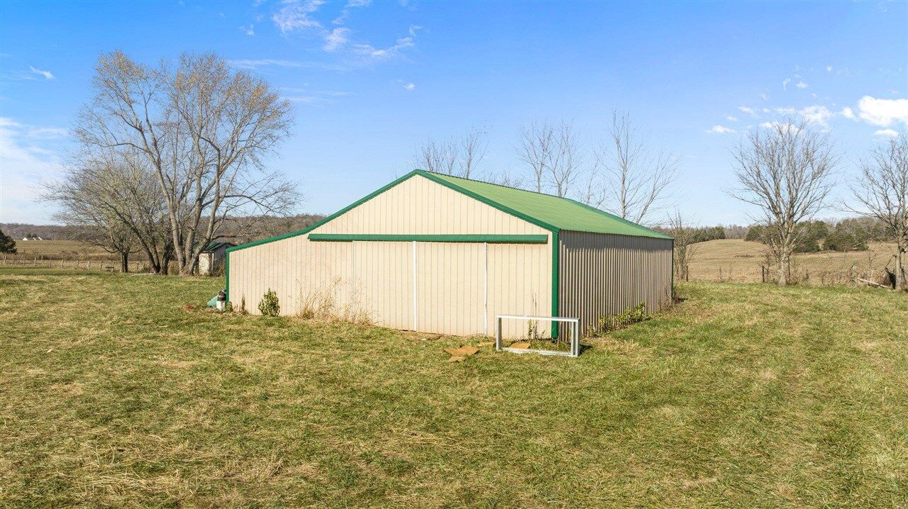 Property Photo: 18996 Louisville Road KY 42160