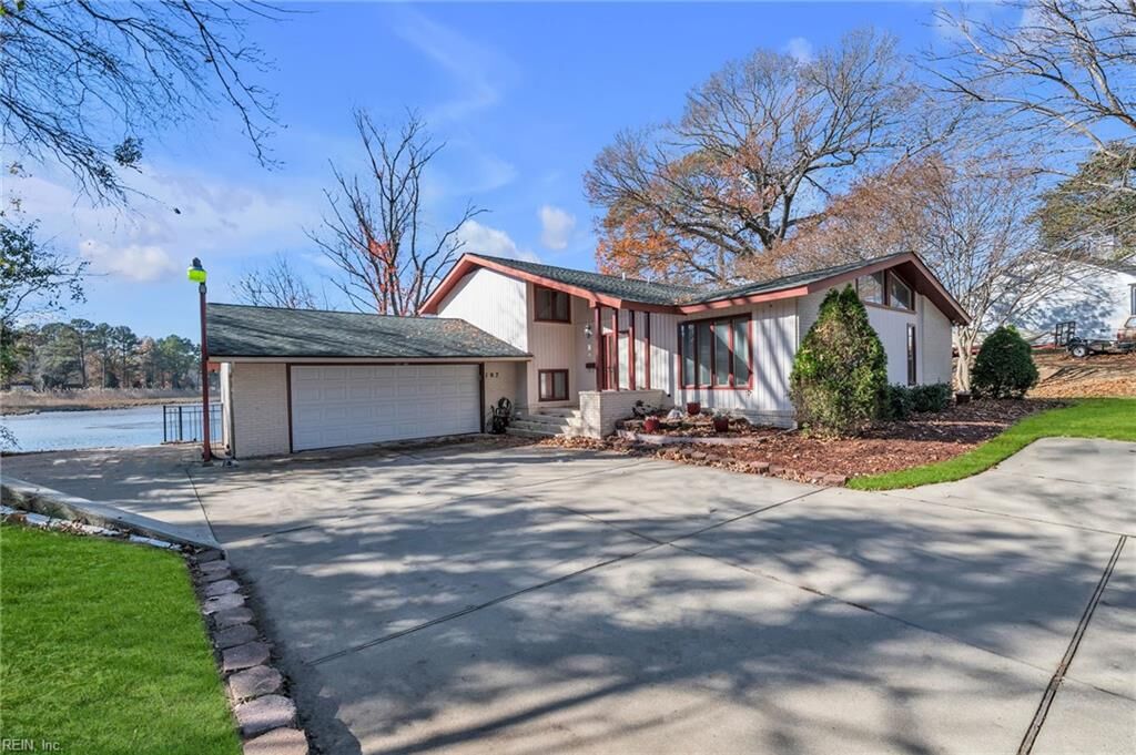 Property Photo:  107 Linda Dr  VA 23608 