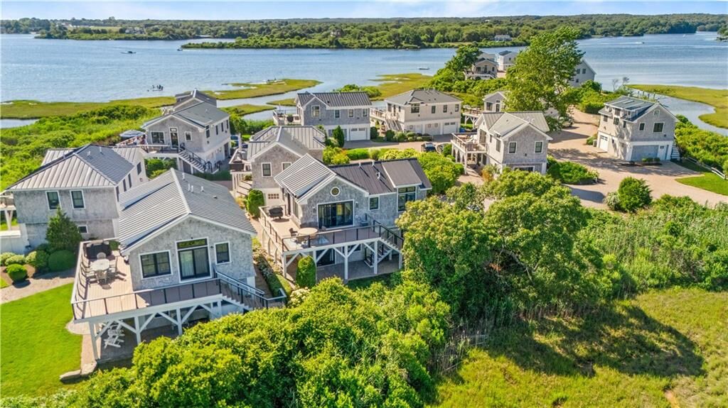 Property Photo:  14 East Pointe Court 14  RI 02879 