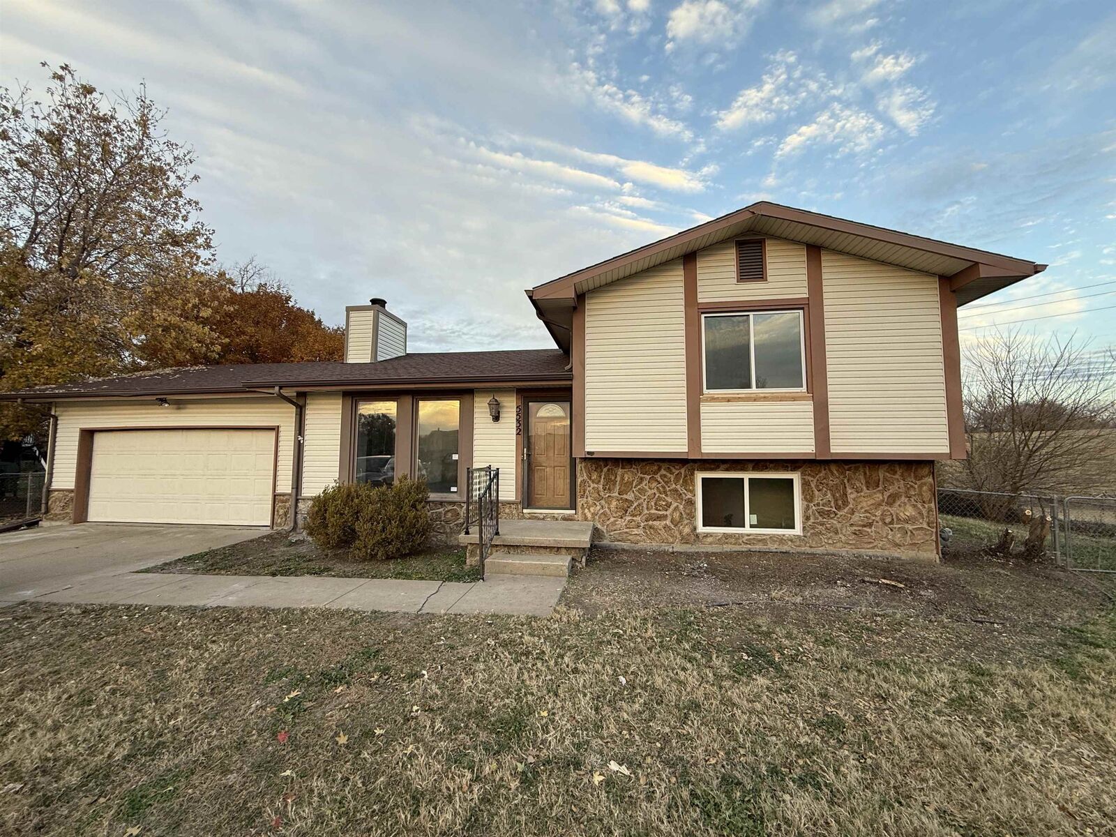 Property Photo: 5532 S Mosley Ct KS 67216