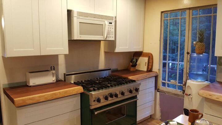 Property Photo:  111 Sylvan Way  CA 94020 