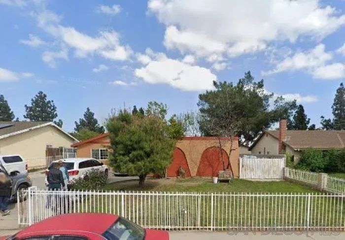 555 N N Chestnut Ave  Rialto CA 92376 photo