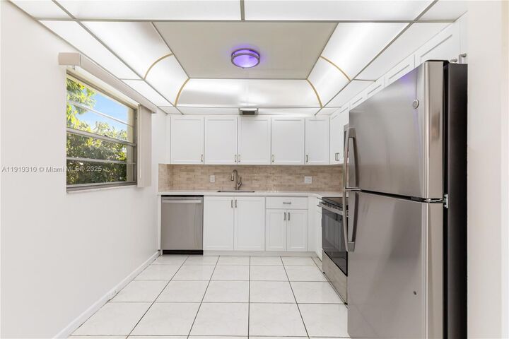 Property Photo:  13250 SW 4th Ct 401G  FL 33027 