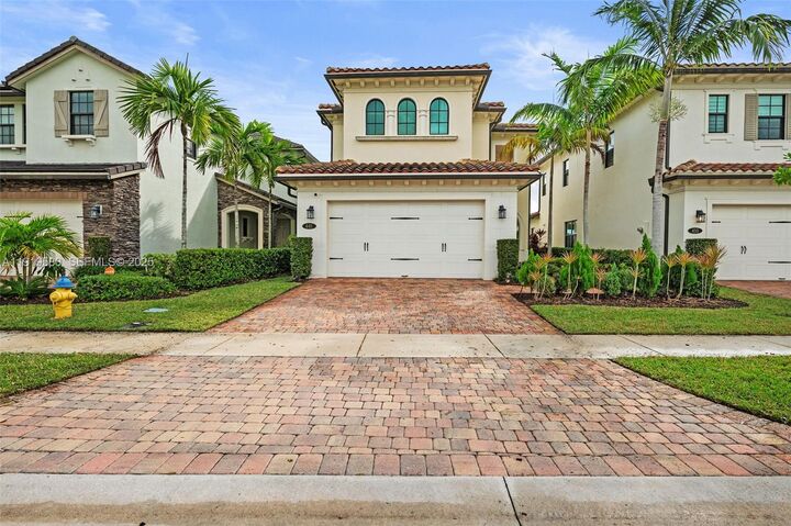 445 SW 113th Ln  Pembroke Pines FL 33025 photo