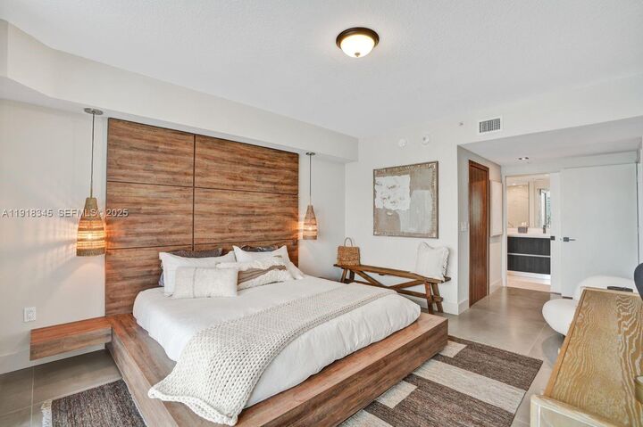 Property Photo:  18100 N Bay Rd 909  FL 33160 