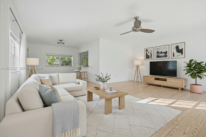 73 Edgewater Dr 3  Coral Gables FL 33133 photo