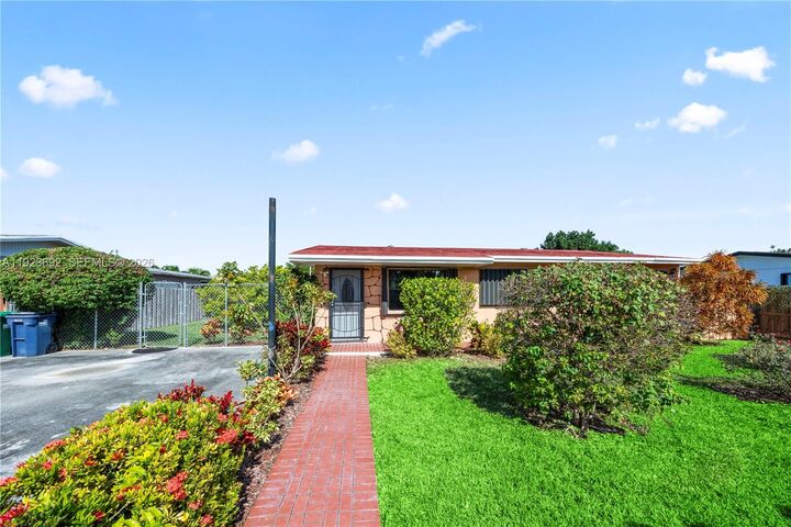 Property Photo:  14731 SW 285th St  FL 33033 