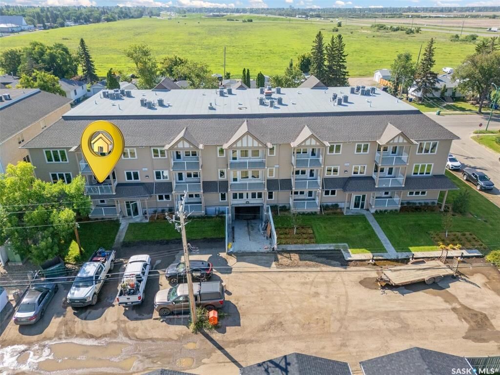 Property Photo:  318 108th Street W 202  SK S7N 1P8 