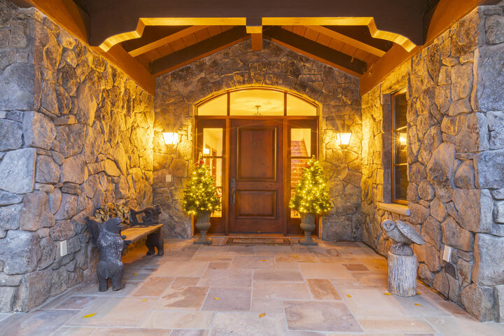 Property Photo:  305 S Golden Eagle Dr  ID 83333 