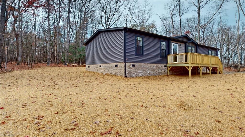 Property Photo:  263 Mount Pleasant Church Road  NC 28676 