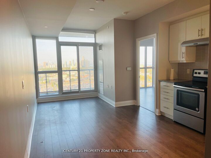 Property Photo: 17 Zorra Street 2005 ON M8Z 4Z6