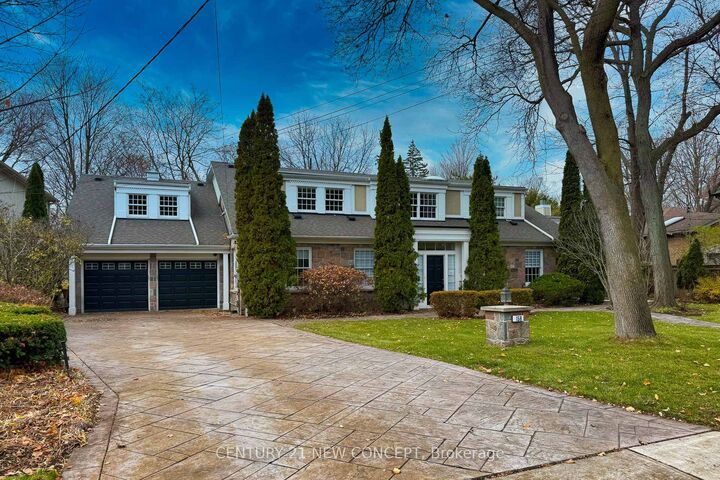 Property Photo:  158 Old Yonge Street  ON M2P 1P9 