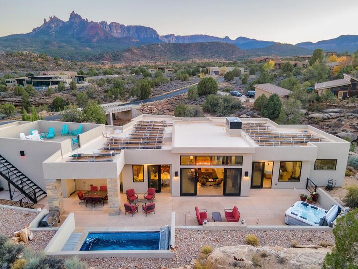 Property Photo:  3000 Navajo Way  UT 84767 