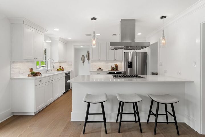 Property Photo: 3415 Shinoak Drive TX 78731