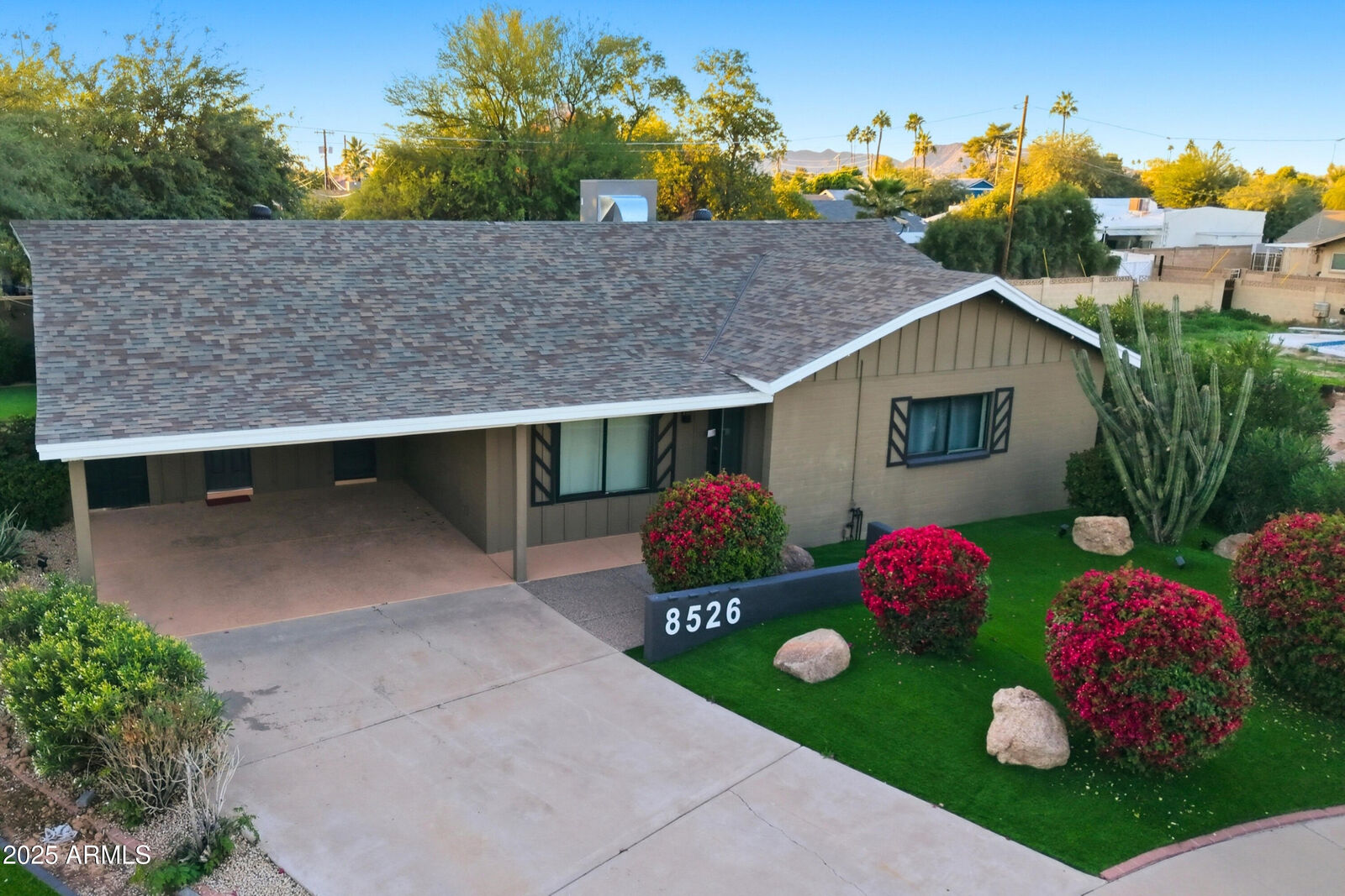 Property Photo:  8526 E Whitton Avenue  AZ 85251 