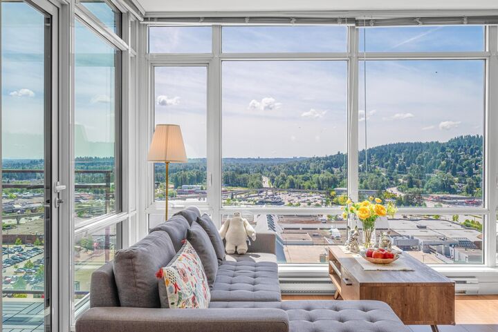 Property Photo: 2955 Atlantic Avenue 2206 BC V3B 0H9