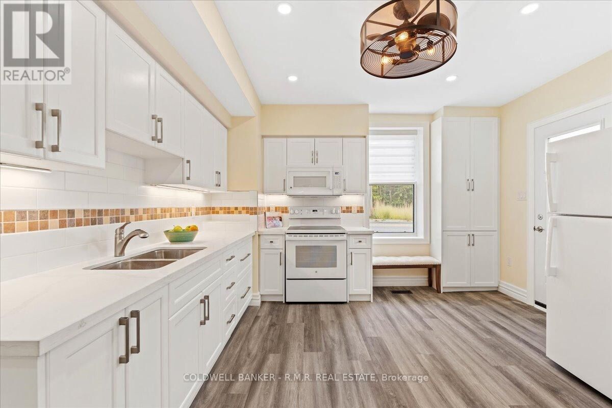 Property Photo:  5 Percy Street  ON K0K 1S0 