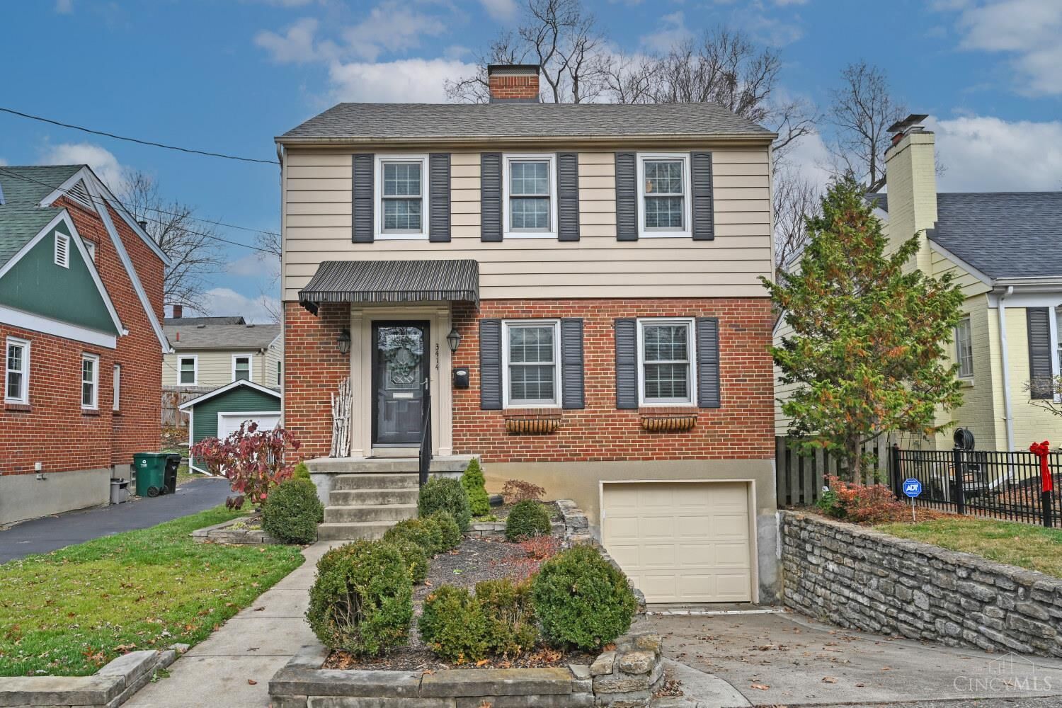 Property Photo:  3414 Oak Lane  OH 45209 