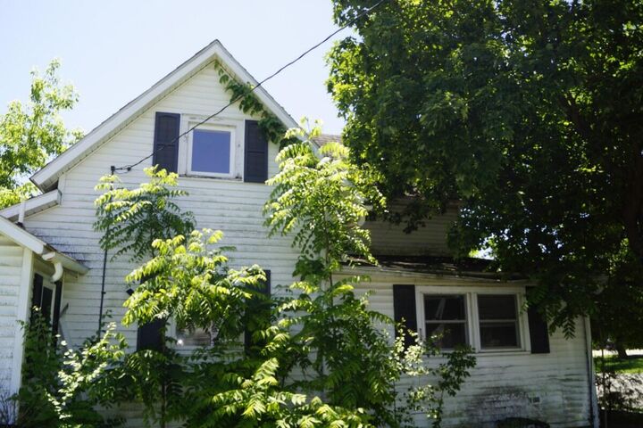 Property Photo: 126 Grove Street OH 43040