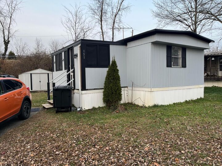 Property Photo: 151 Cambridge Court OH 43068